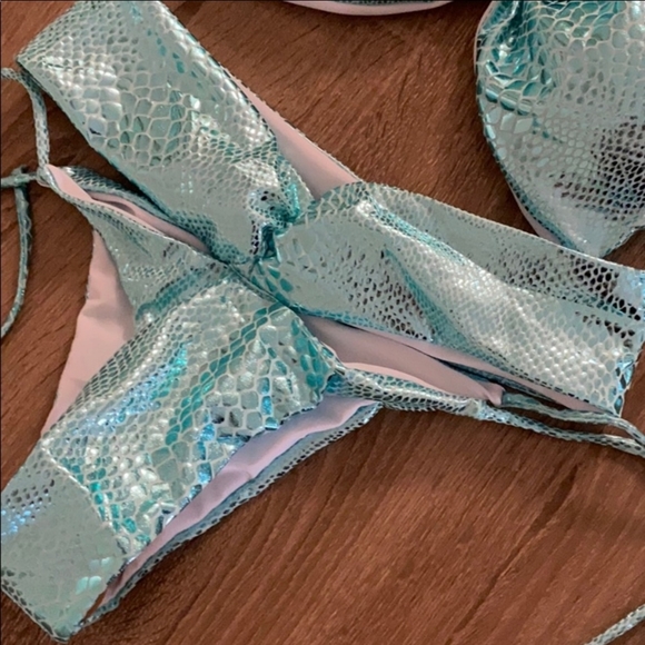 SOLD OUT - Picture 9 of 16